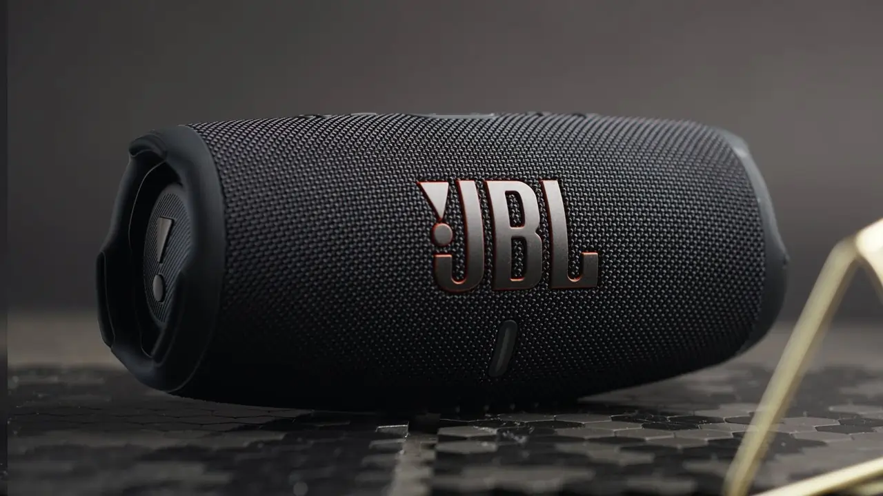 JBL Charge 5 portable Bluetooth speaker