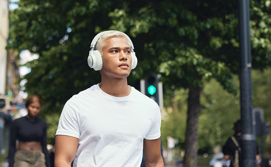 JBL Live 770NC Bluetooth headphones