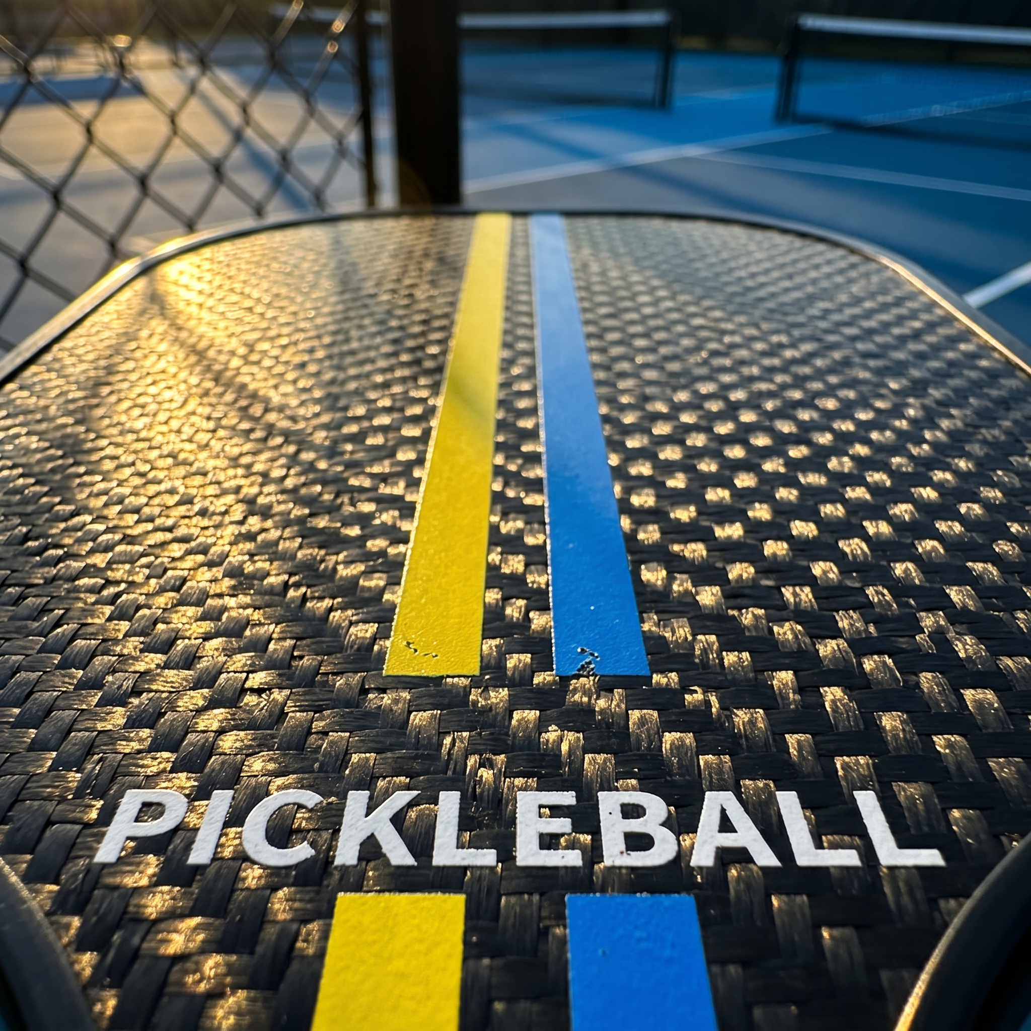 All-in-one Pickleball Set – Carbon Fiber Paddle, Ball Retriever & Cooling Towel Included