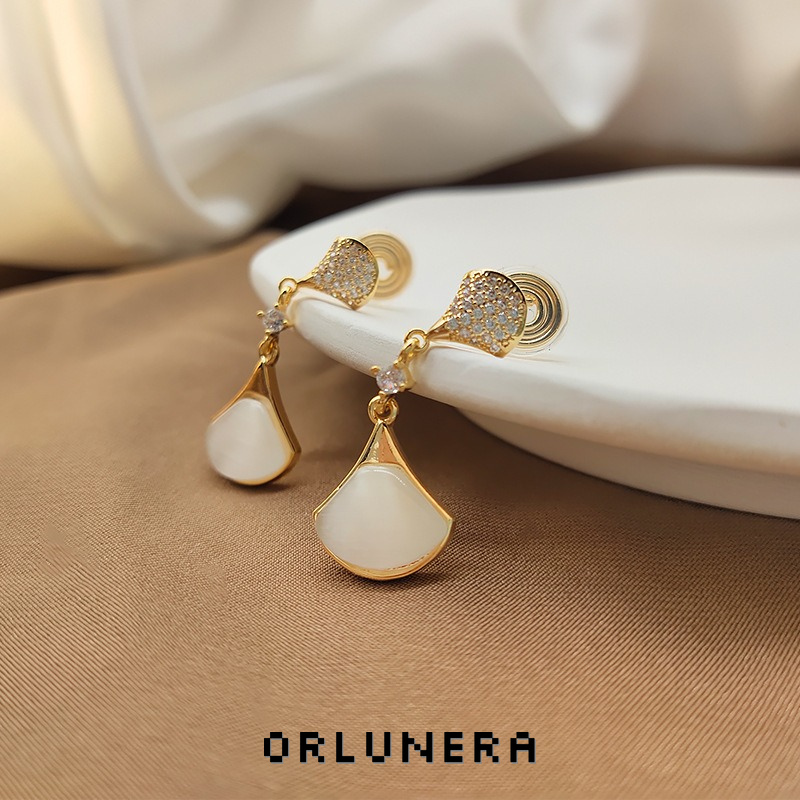 Lumière Fan Shell Mother-of-Pearl Inspired Clip-On Earrings product image