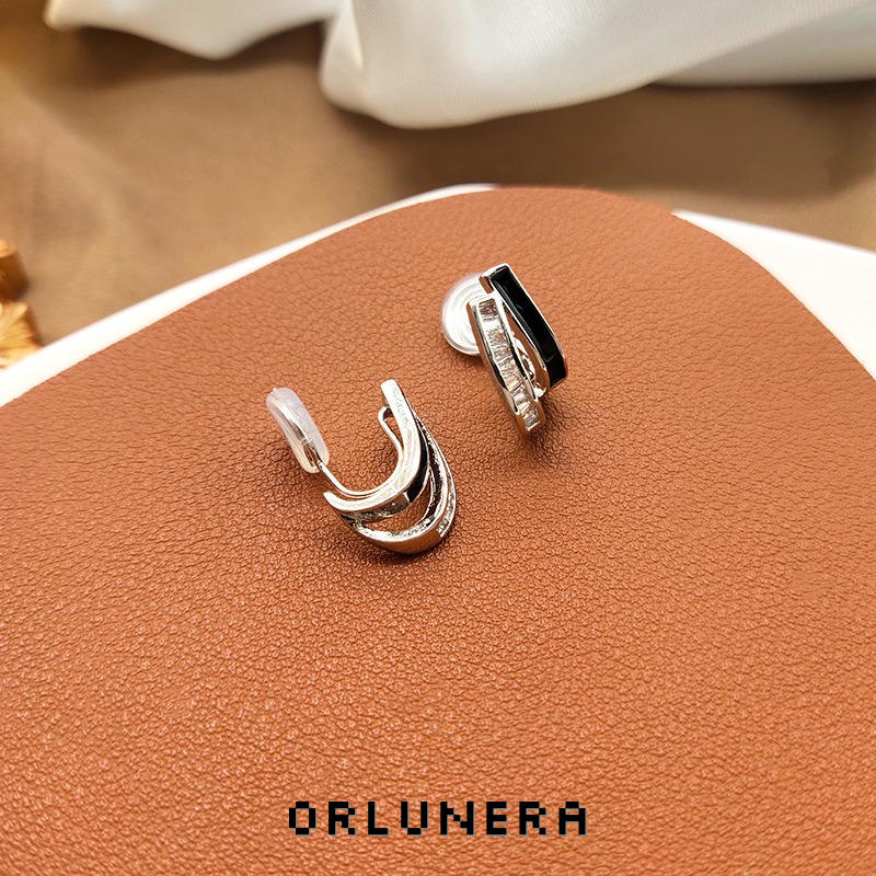Seren Sculptural Clip-On Earrings — Edition 13 product image