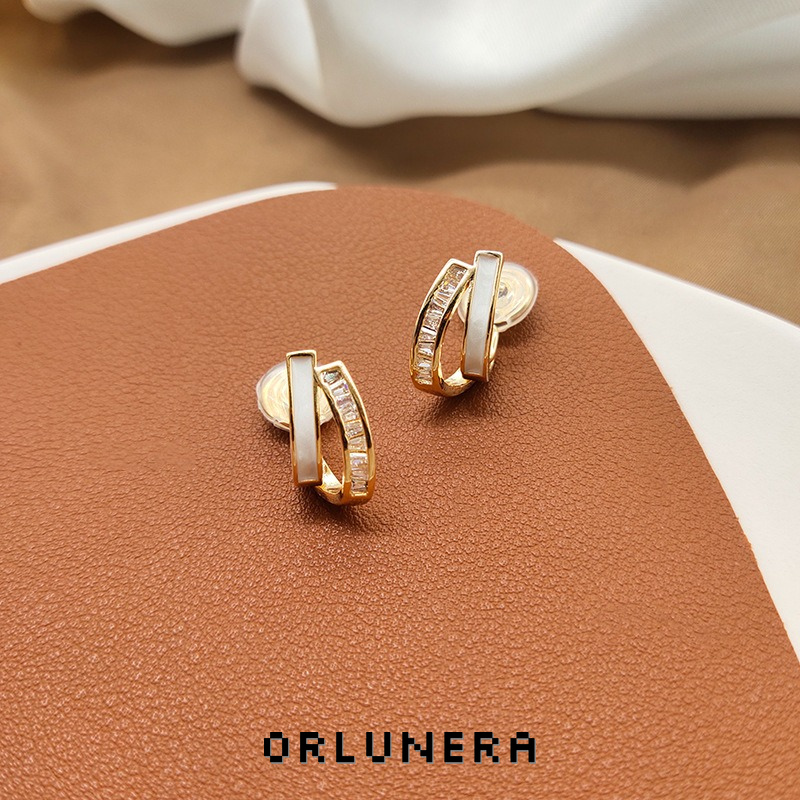Seren Sculptural Clip-On Earrings — Edition 13 product image