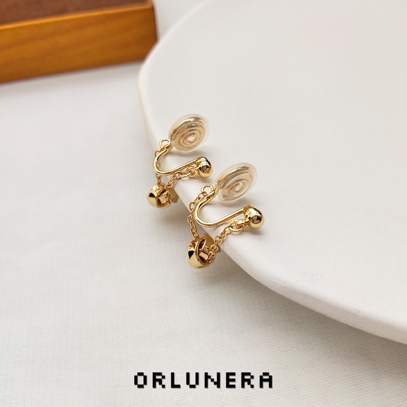 Élan Knot Clip-On Drop Earrings product image