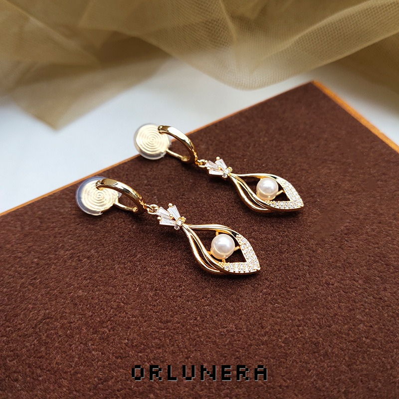 Celeste Leaf Pearl Geometric Clip-On Earrings product image