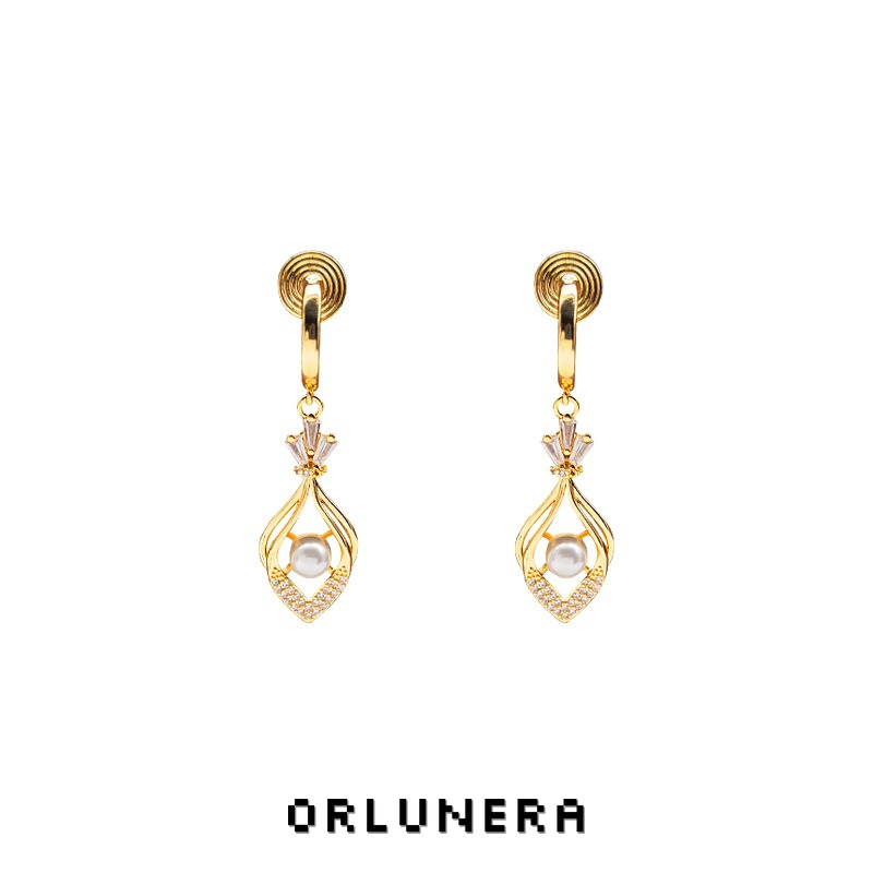 Celeste Leaf Pearl Geometric Clip-On Earrings product image