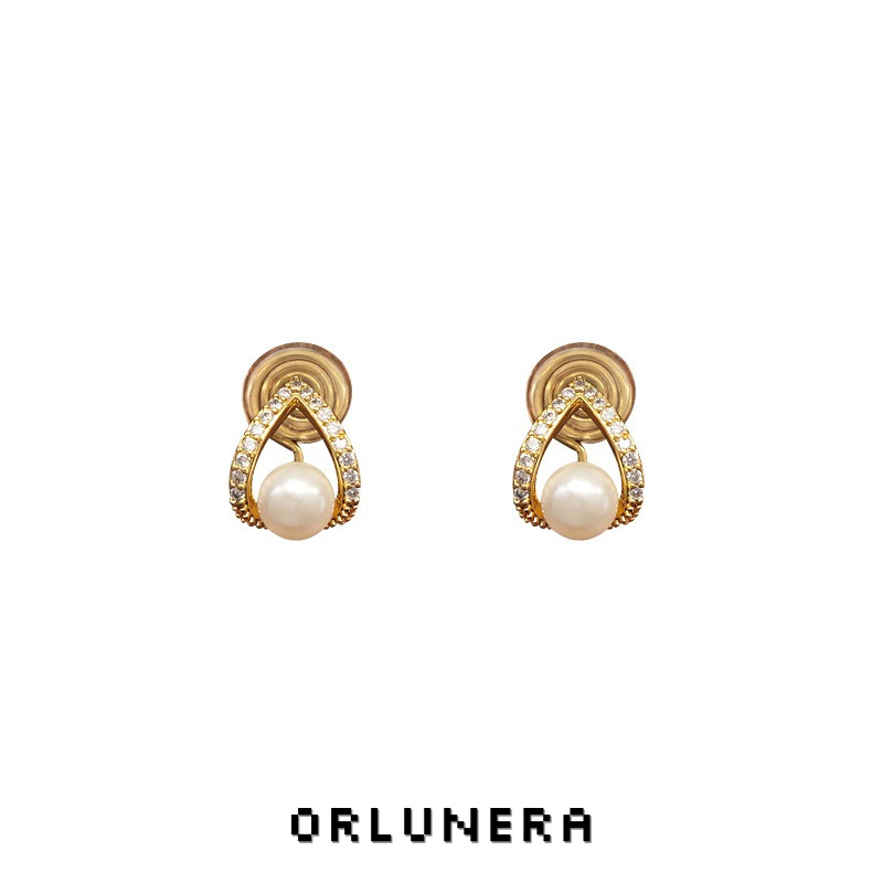 Aurelia Pearl Clip-On Earrings — Edition 44 product image