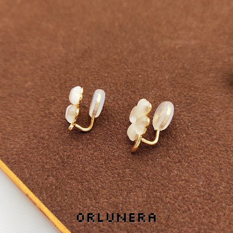 Noelle Clover Cat-Eye Clip-On Earrings product image