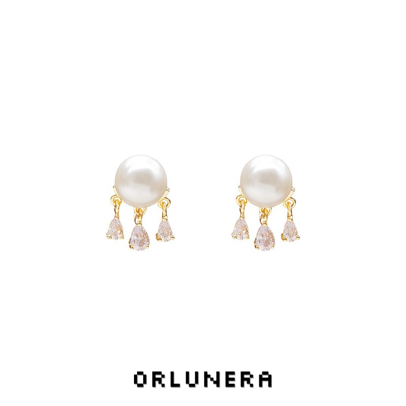 Celeste Teardrop Pearl Clip-On Earrings product image