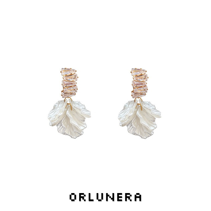 Seren Leaf Clip-On Earrings — Edition 05 product image