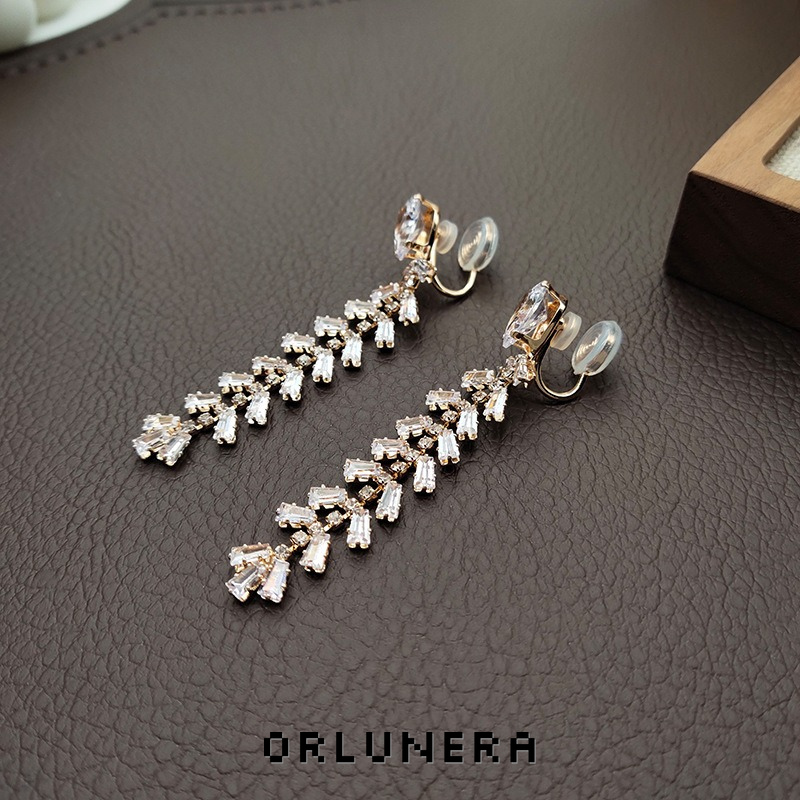 Élan Tassel Clip-On Drop Earrings — Edition 81 product image