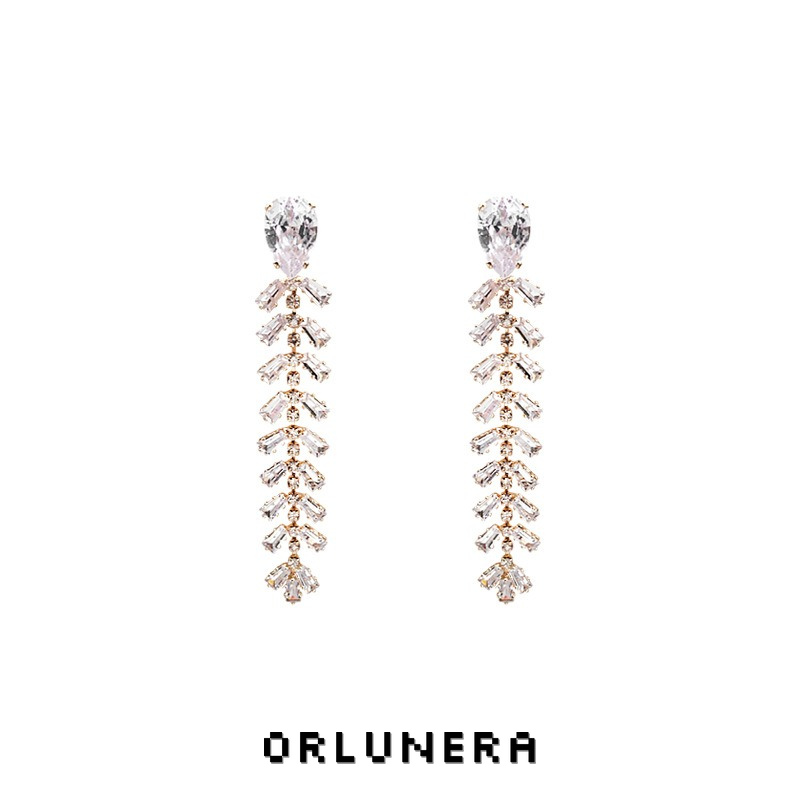 Élan Tassel Clip-On Drop Earrings — Edition 81 product image