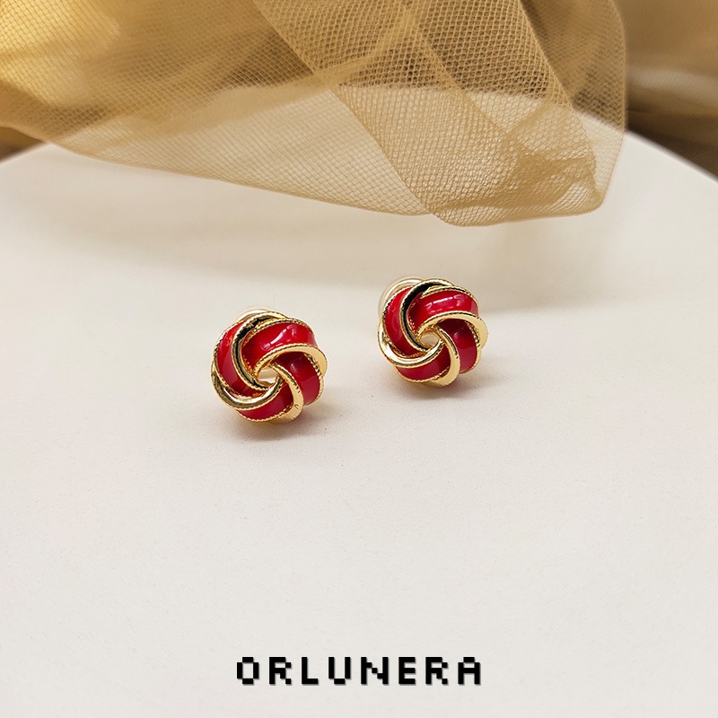 Seren Sculptural Clip-On Earrings — Edition 53 product image