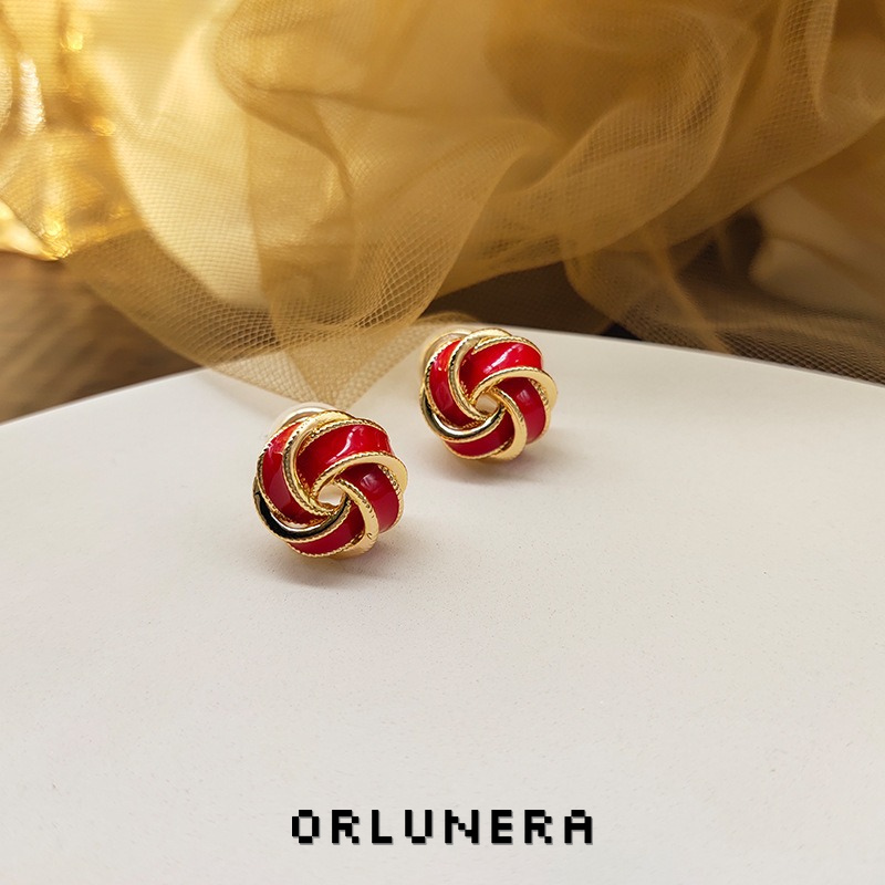 Seren Sculptural Clip-On Earrings — Edition 53 product image