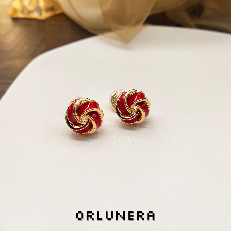 Seren Sculptural Clip-On Earrings — Edition 53 product image