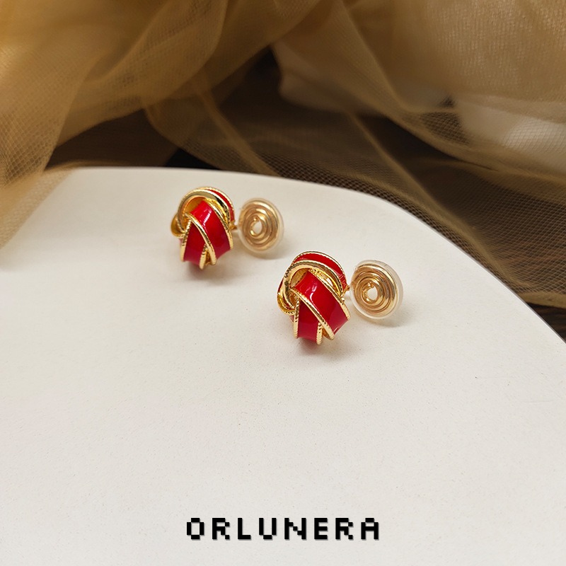 Seren Sculptural Clip-On Earrings — Edition 53 product image