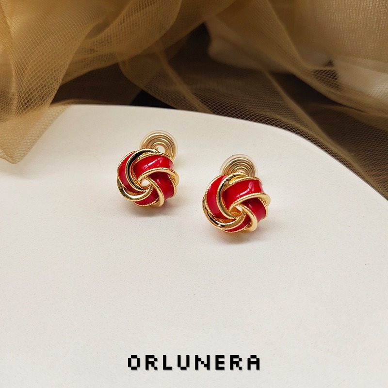 Seren Sculptural Clip-On Earrings — Edition 53 product image
