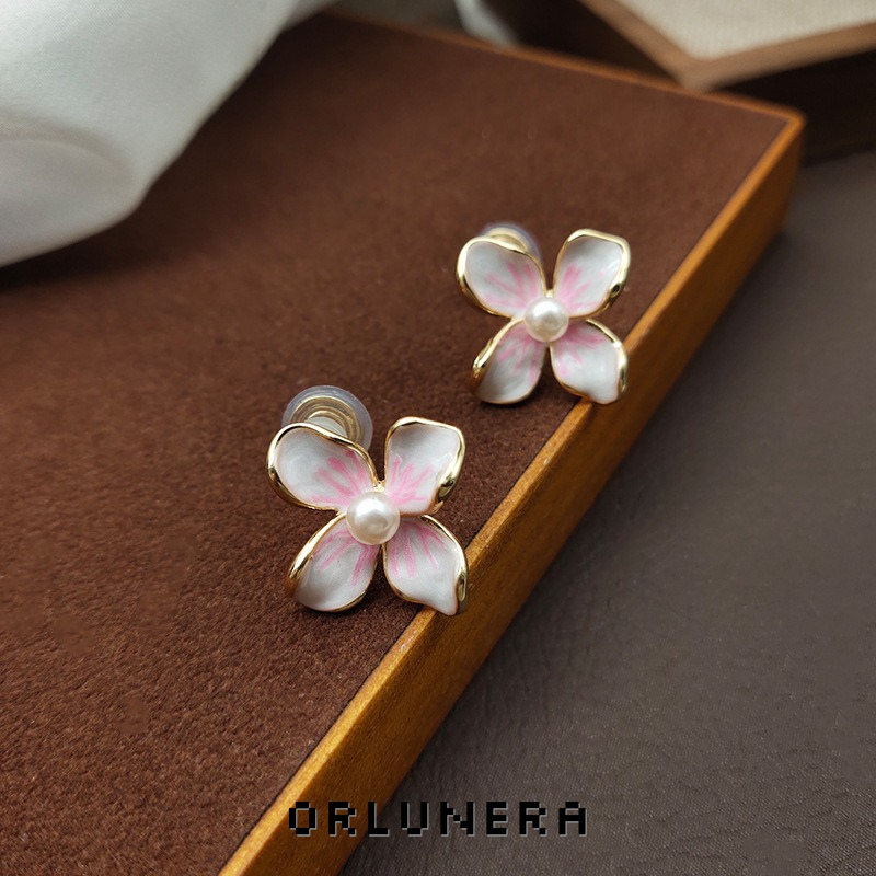 Seren Floral Pearl Clip-On Earrings — Edition 69 product image