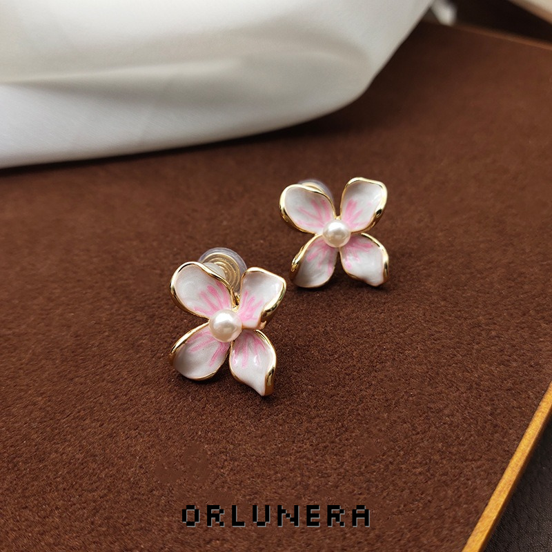Seren Floral Pearl Clip-On Earrings — Edition 69 product image