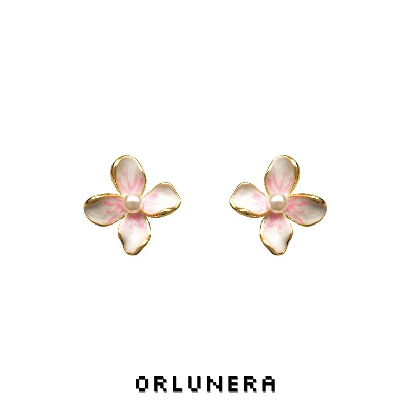 Seren Floral Pearl Clip-On Earrings — Edition 69 product image