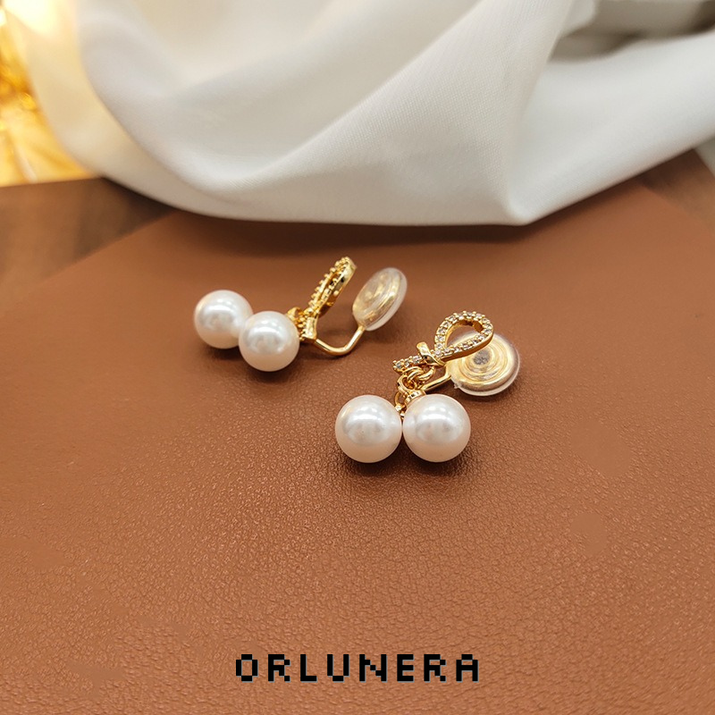 Vesper Pearl Clip-On Earrings product image