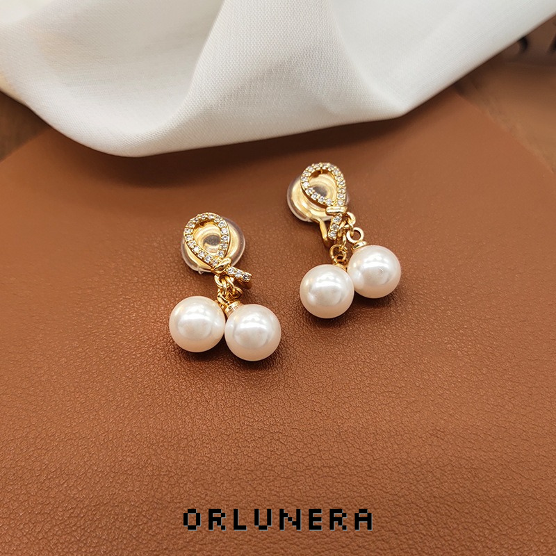 Vesper Pearl Clip-On Earrings product image