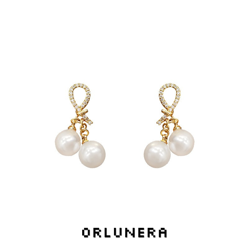 Vesper Pearl Clip-On Earrings product image
