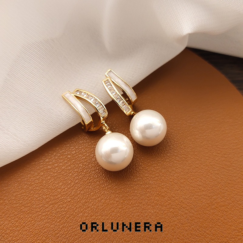 Seren Pearl Clip-On Drop Earrings product image