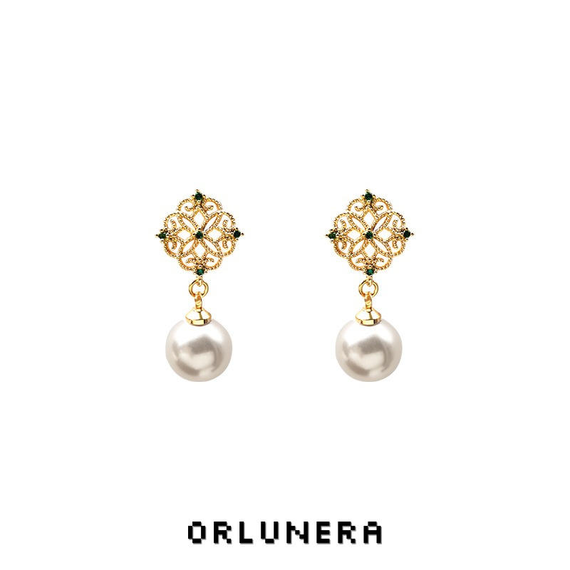 Amara Pearl Clip-On Earrings product image