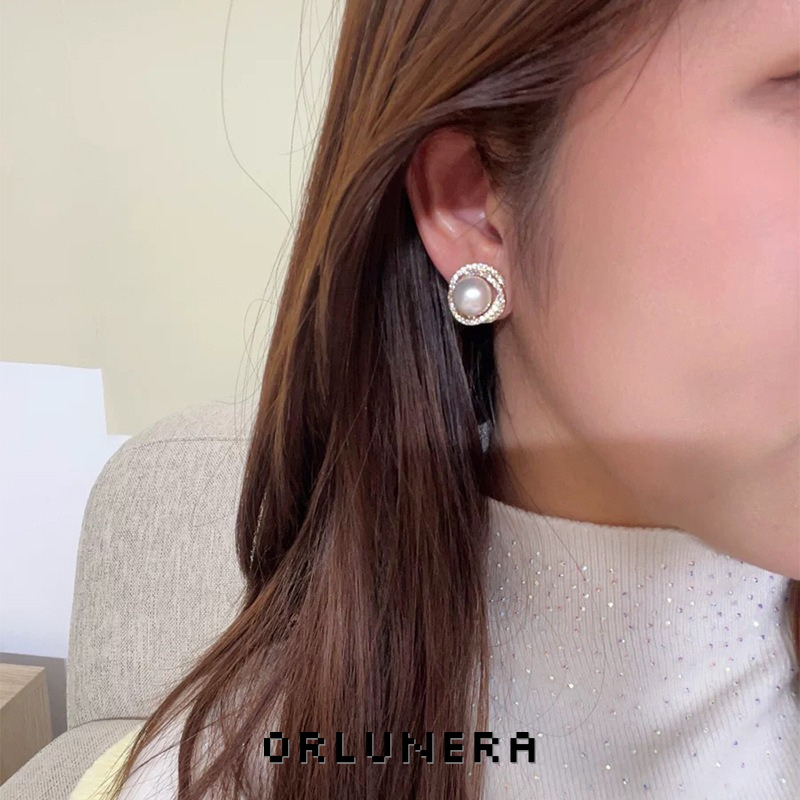 Seren Pearl Clip-On Earrings product image