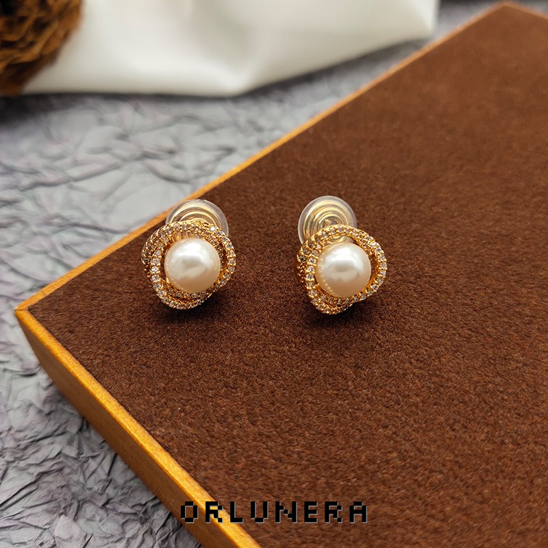 Seren Pearl Clip-On Earrings product image