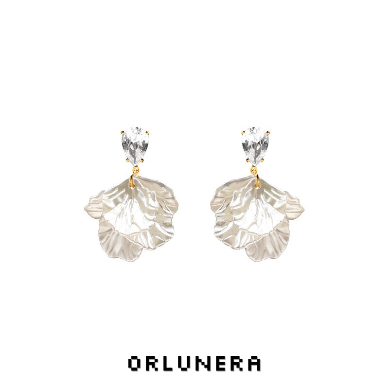 Amara Floral Leaf Clip-On Earrings product image