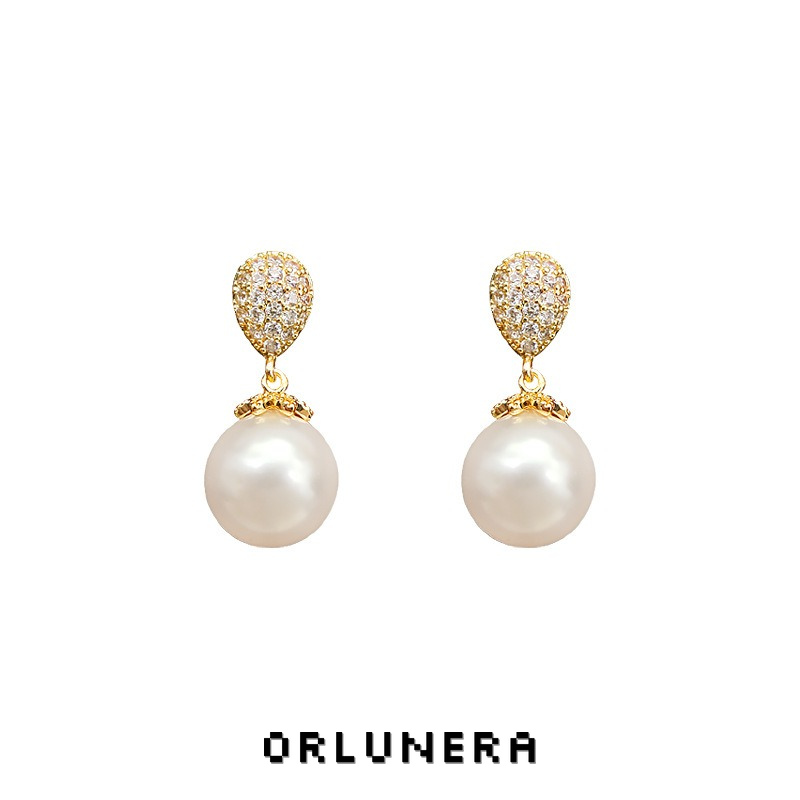Élan Teardrop Pearl Crystal Clip-On Earrings product image