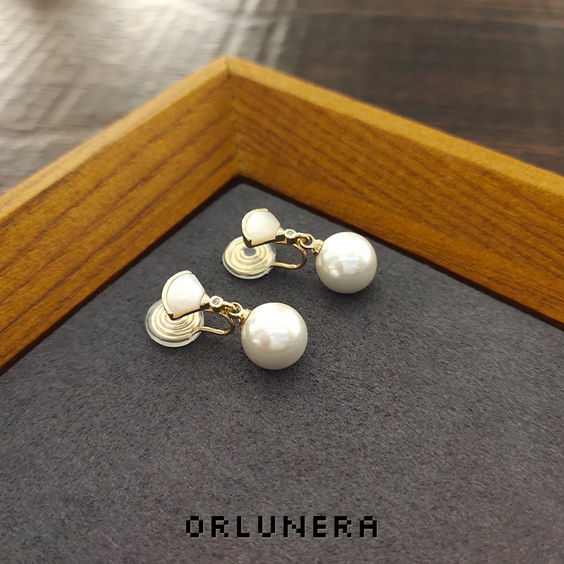 Noelle Pearl Clip-On Earrings — Edition 62 product image
