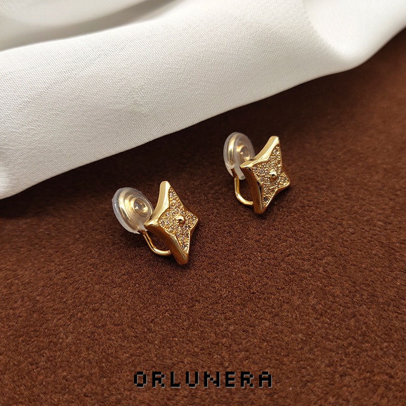 Lumière Clover Crystal Clip-On Earrings product image