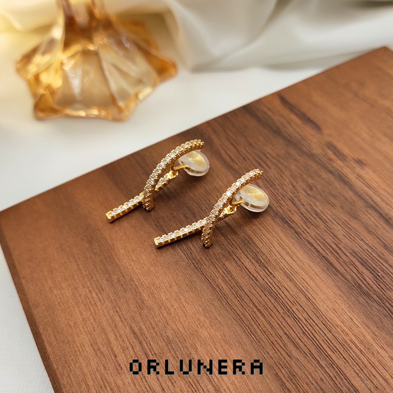 Élan Pavé Crystal Clip-On Earrings product image