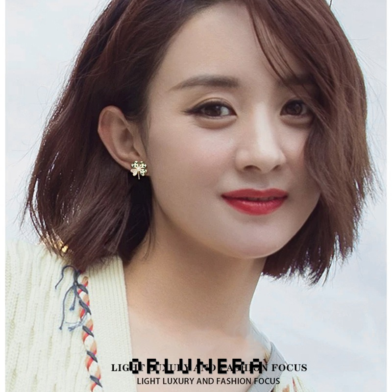 Aurelia Clover Clip-On Earrings product image