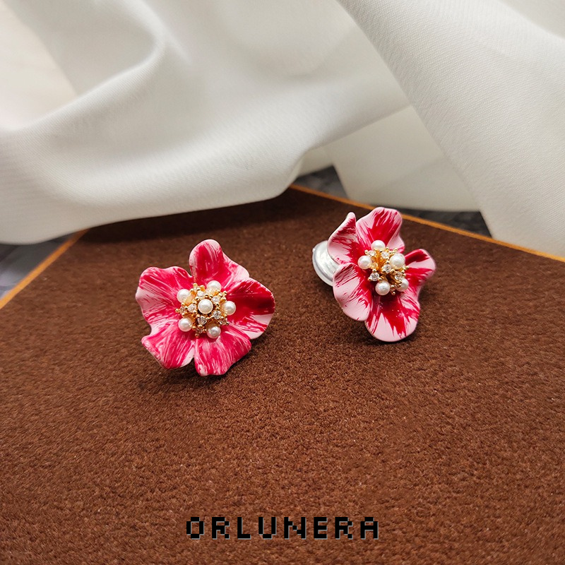Seren Floral Clip-On Earrings product image