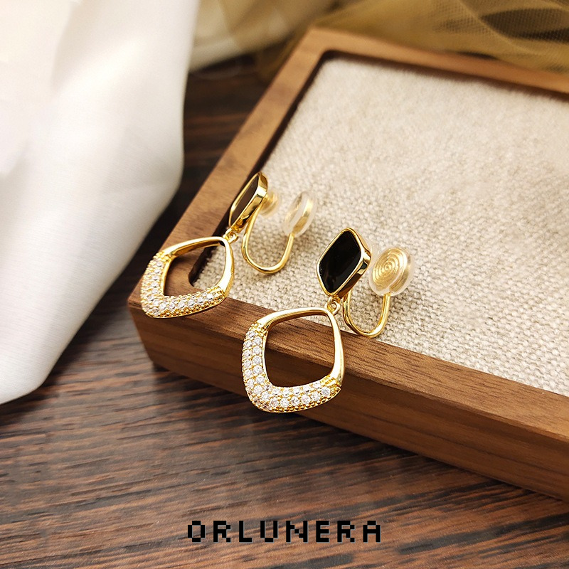 Élan Hoop Clip-On Earrings product image
