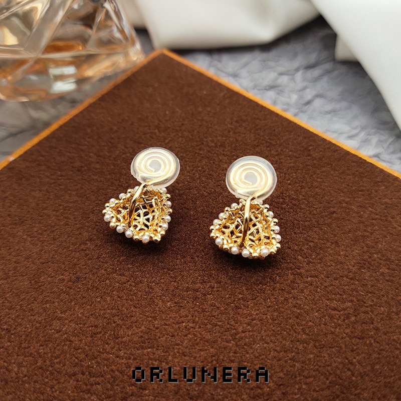 Aurelia Pearl Geometric Clip-On Earrings product image