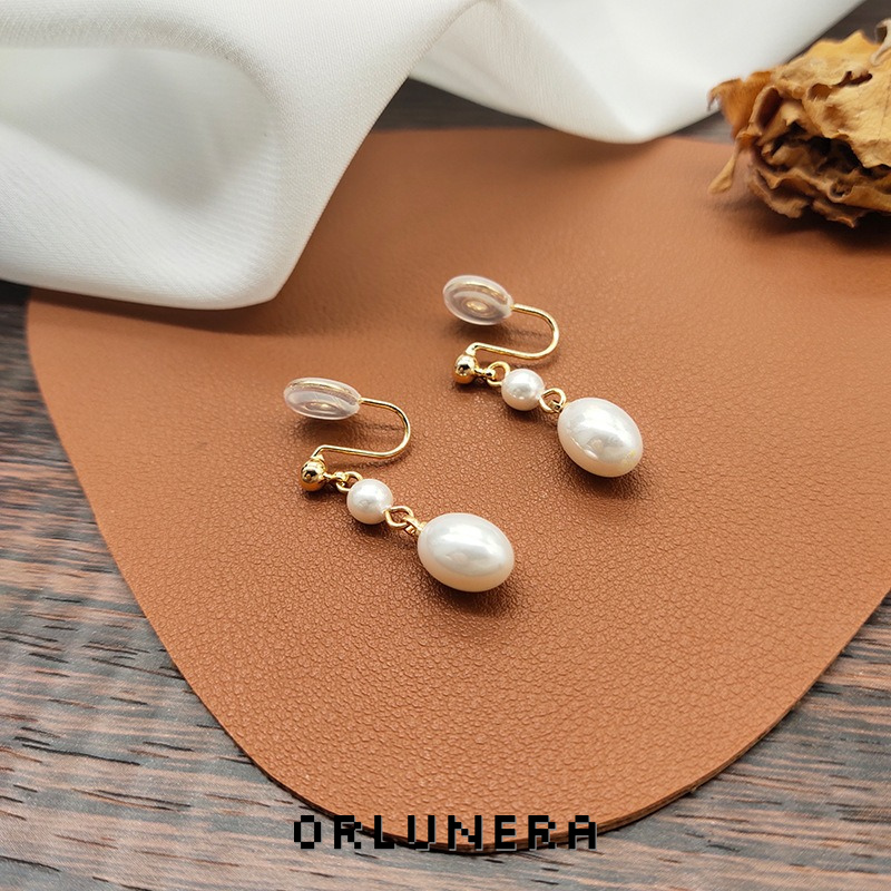 Élan Pearl Clip-On Earrings product image