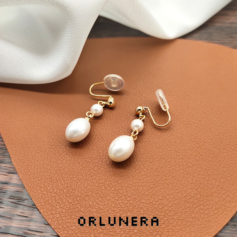 Élan Pearl Clip-On Earrings product image