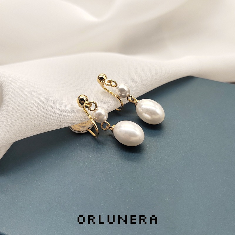 Élan Pearl Clip-On Earrings product image
