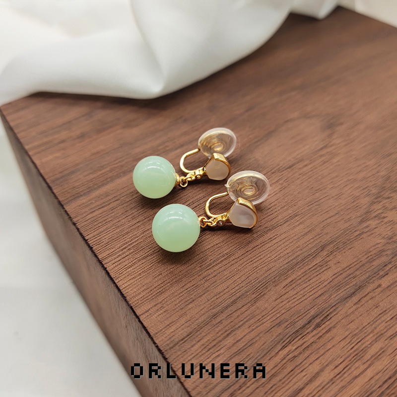 Aurelia Fan Cat-Eye Jade-Inspired Clip-On Earrings product image
