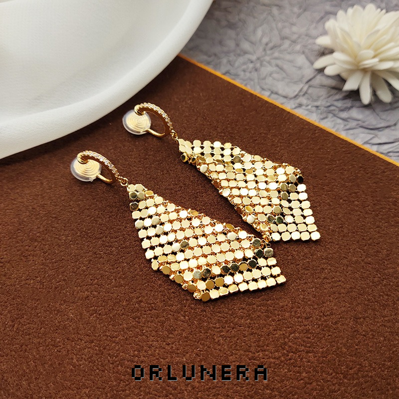 Amara Diamond-Shaped Geometric Clip-On Earrings product image