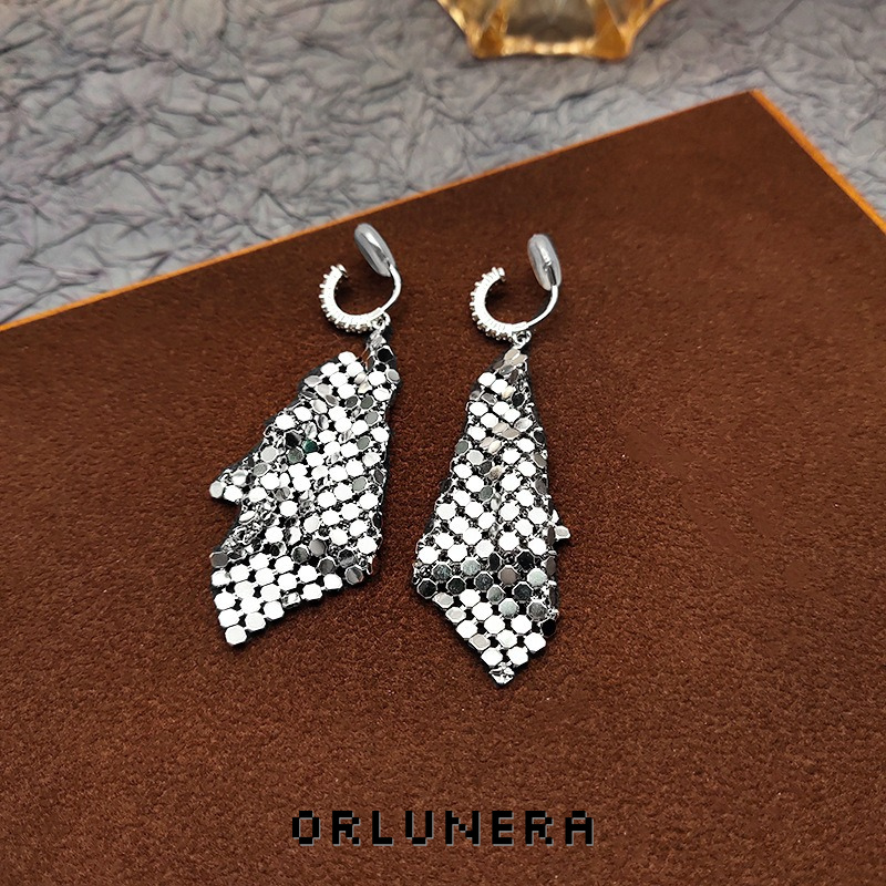 Amara Diamond-Shaped Geometric Clip-On Earrings product image