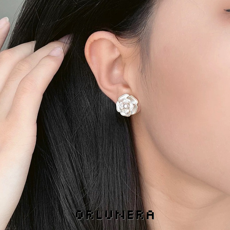 Lumière Camellia Pearl Crystal Clip-On Earrings product image