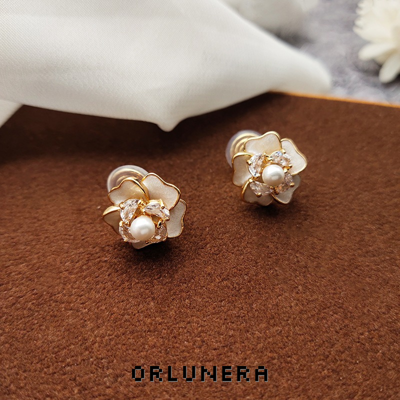 Lumière Camellia Pearl Crystal Clip-On Earrings product image
