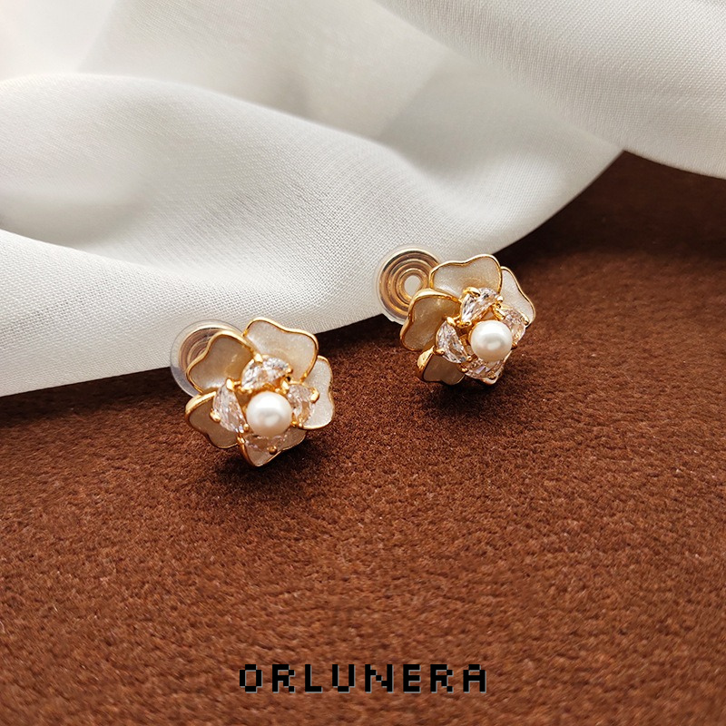 Lumière Camellia Pearl Crystal Clip-On Earrings product image