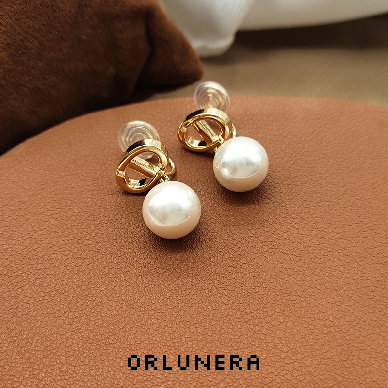 Aurelia Pearl Clip-On Drop Earrings product image
