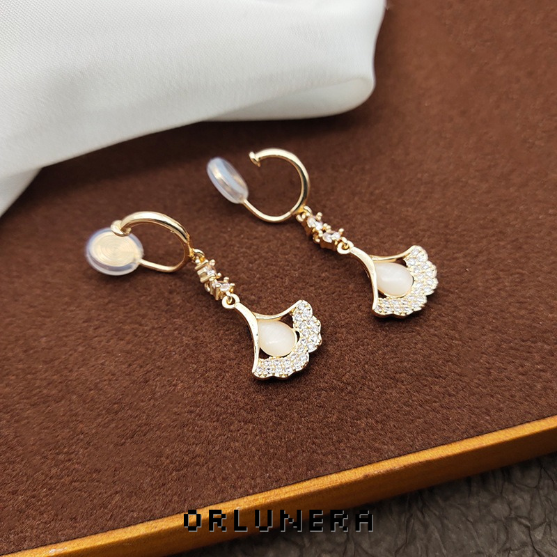 Noelle Fan Crystal Clip-On Drop Earrings product image